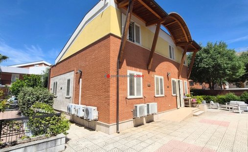Villa in Foggia, Apulia, Italy 1