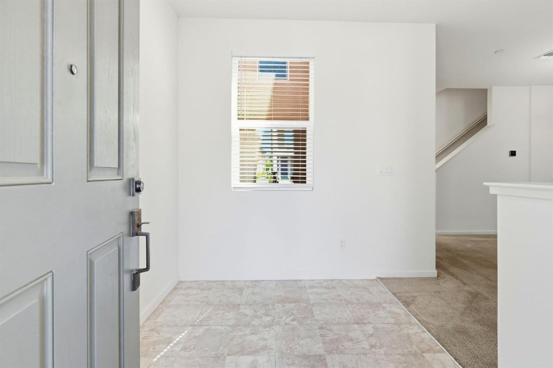 House in Elk Grove, California, United States 4 - 18286547