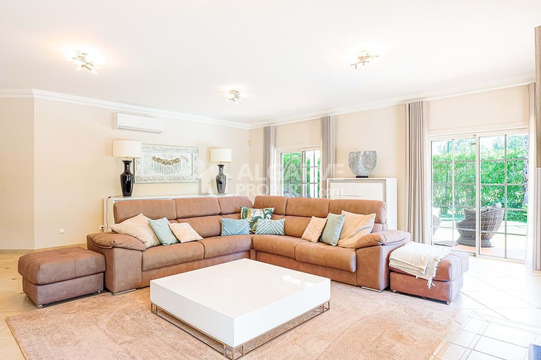 Villa in Vilamoura, Quarteira, Algarve 3 - 18289940