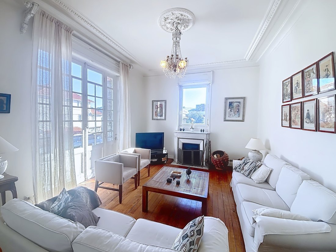 House in Biarritz, Nouvelle-Aquitaine, France 1 - 18288071