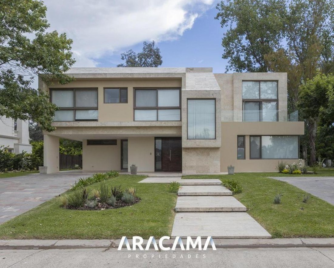 House in Esteban Echeverría, Buenos Aires Province, Argentina 2 - 18282140