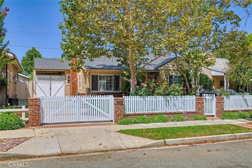 House in Burbank, California, United States 2 - 18123060