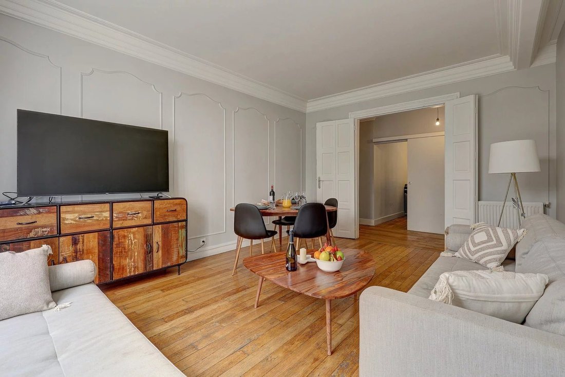 Apartment in Auteuil Sud, Paris 16e Arrondissement, Paris 2 - 18283943