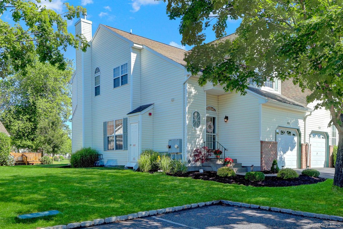 Condo in Port Jefferson Station, New York, United States 2 - 18281925