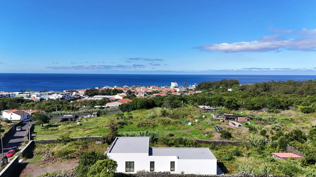 Villa in Rosto do Cao (Livramento), Azores, Portugal 1 - 18284967