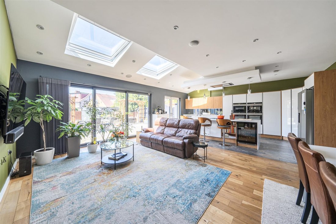 House in Maidenhead, England 2 - 17898303