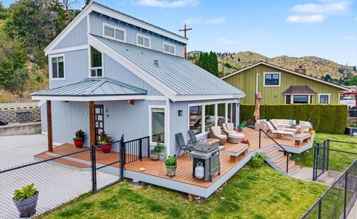 House in Manson, Washington, United States 1