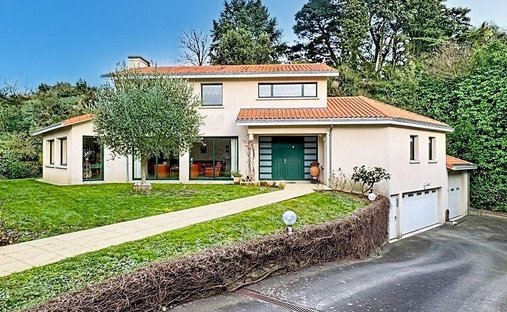 House in La Choletière, Cholet, France 1