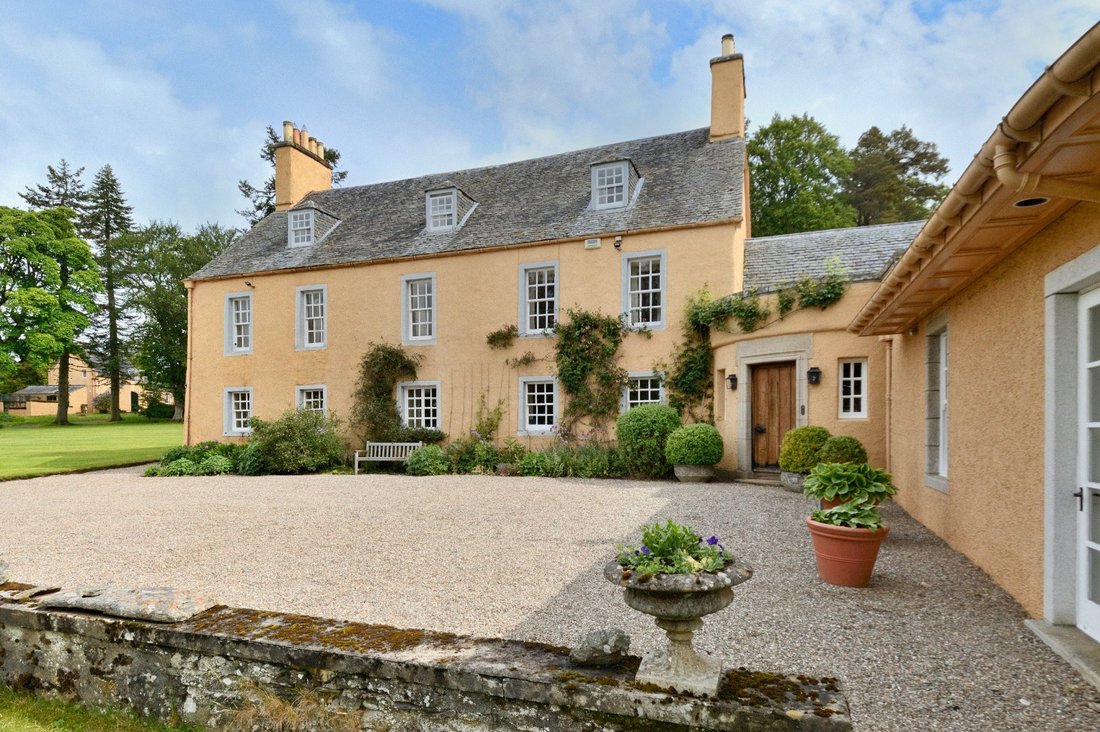 Estate in Perth and Kinross, Scotland 3 - 18280518