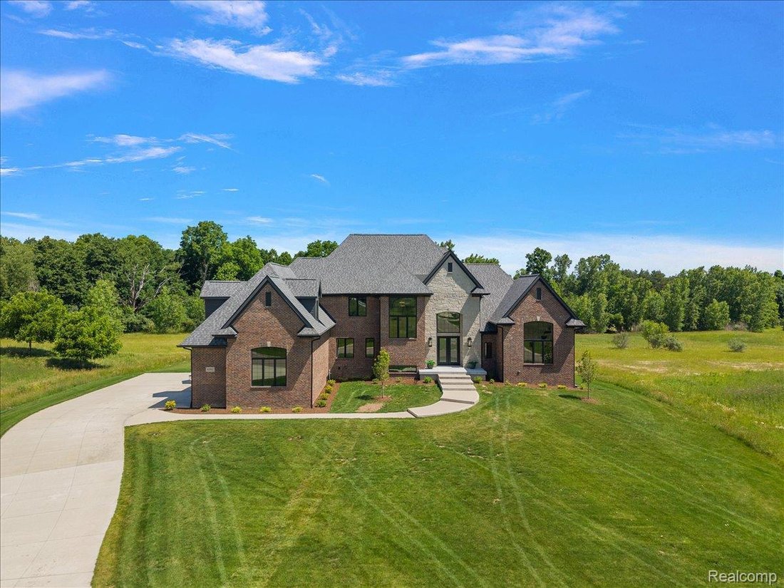 House in Grand Blanc Township, Michigan, United States 2 - 18281331