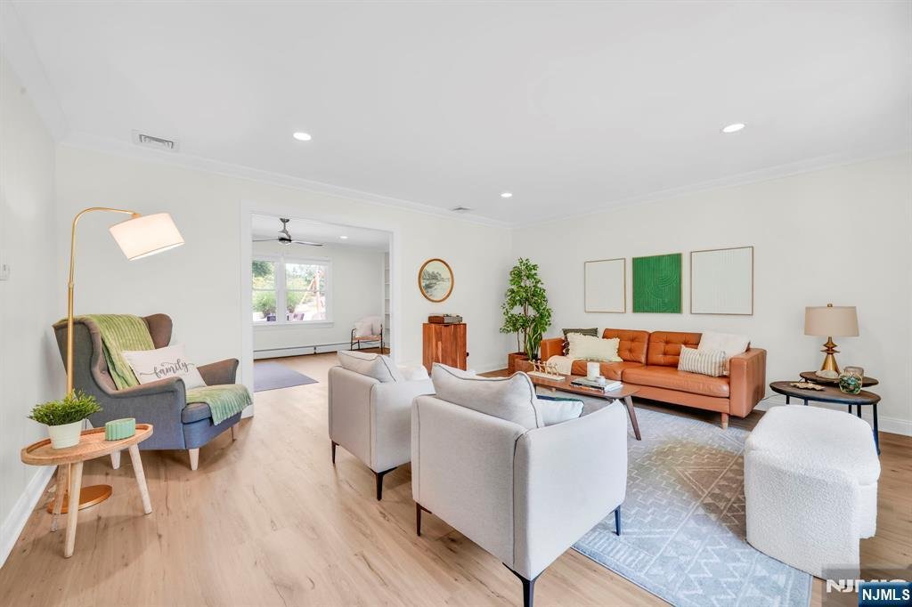 House in Wayne, New Jersey, United States 5 - 18181538