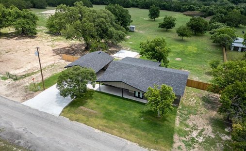 House in Lampasas, Texas, United States 1