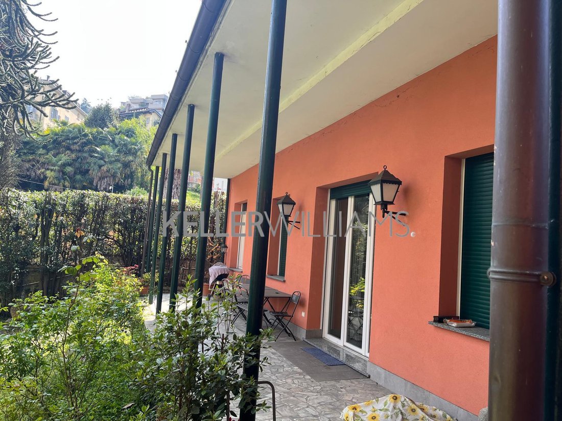House in Western Lake Center, Como, Lombardy 4 - 18286256