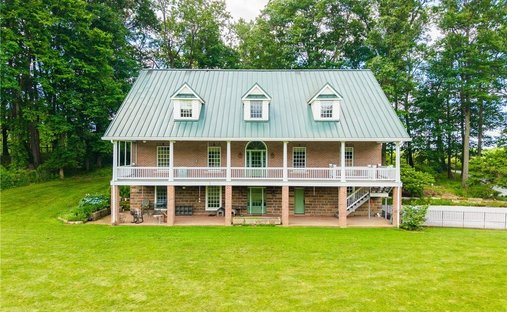 House in Shreve, Ohio, United States 1