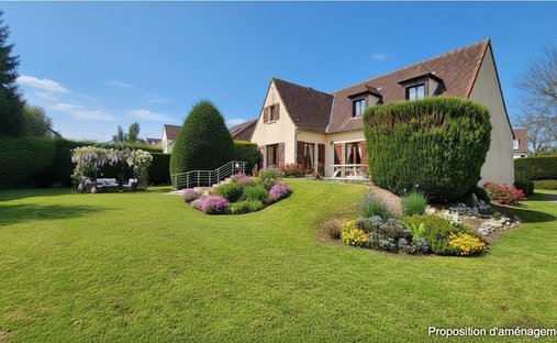 Maison à Bas, Maule, France 1
