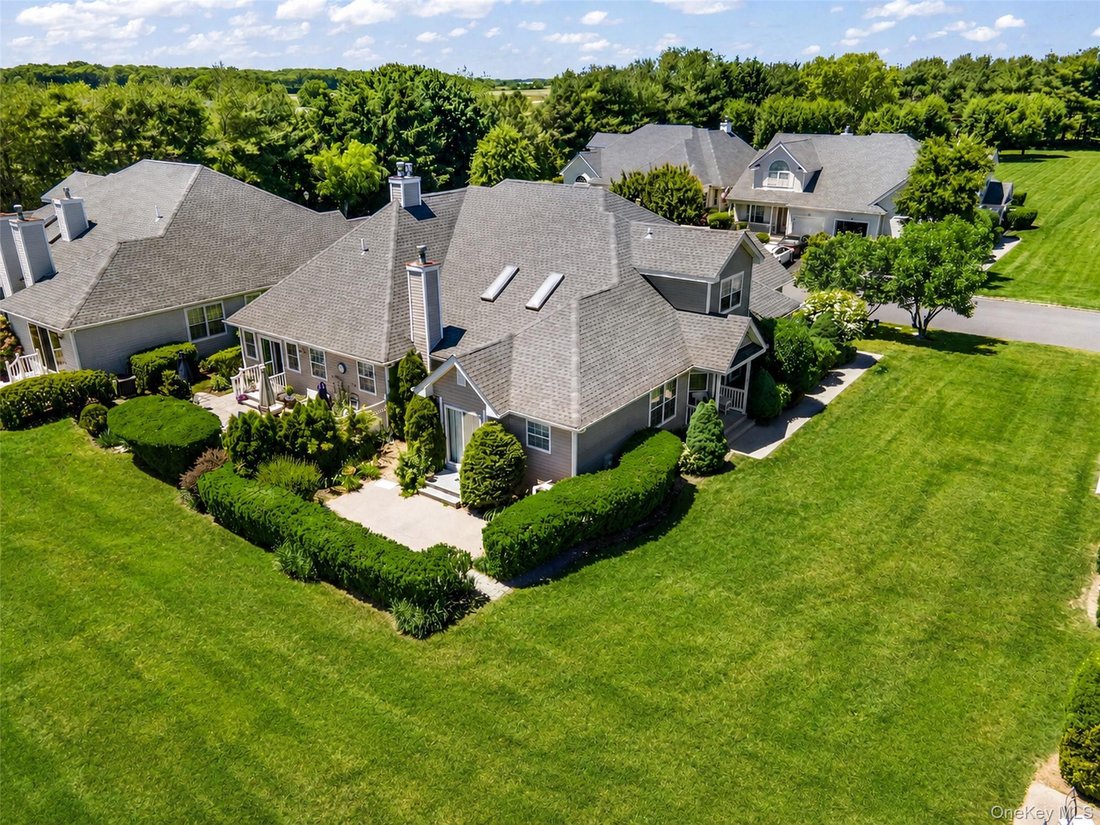Condo in Jamesport, New York, United States 4 - 18294916