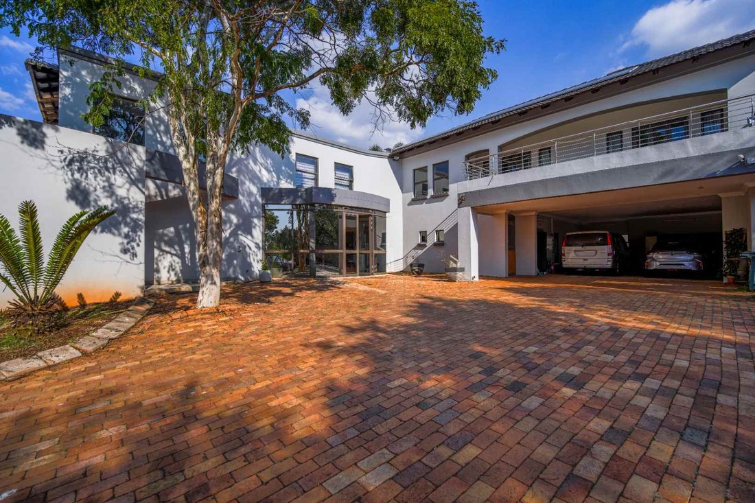 House in Equestria, Gauteng, South Africa 5 - 18293859