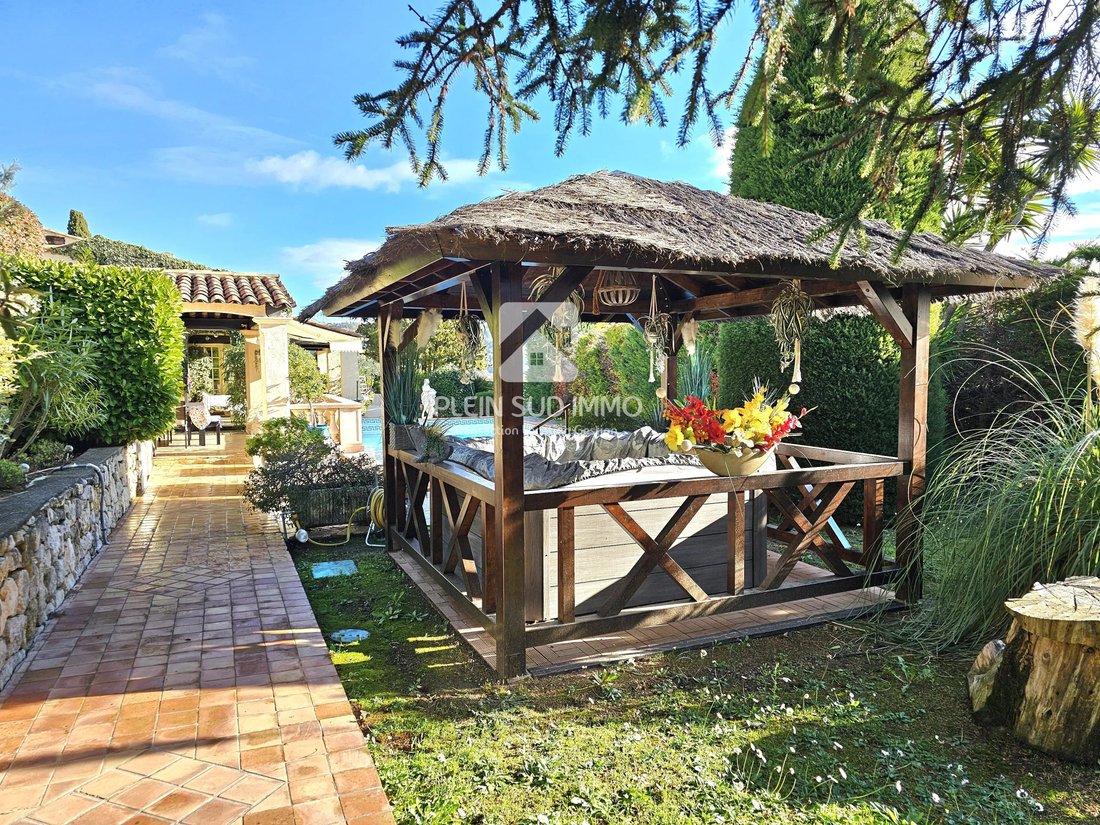 Villa a Grasse, Provenza-Alpi-Costa Azzurra, Francia 2 - 18292472