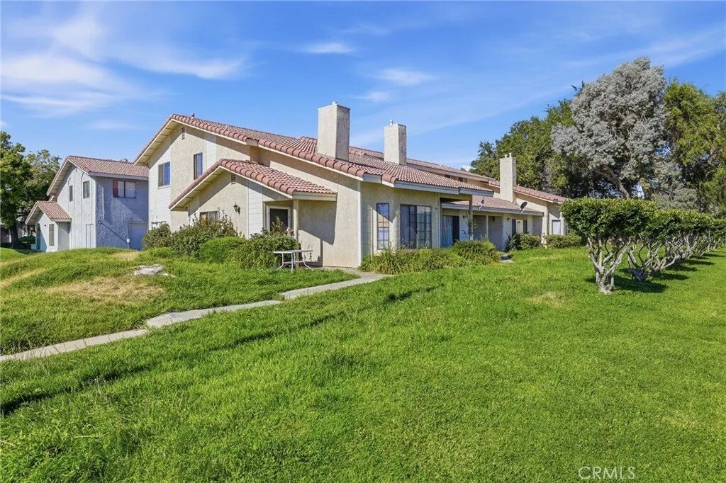 Condo in Lancaster, California, United States 3 - 18289005