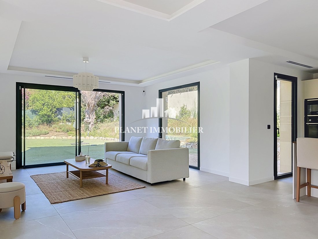 Villa in Les Cougoulins-Rastines, Antibes, France 4 - 18284949