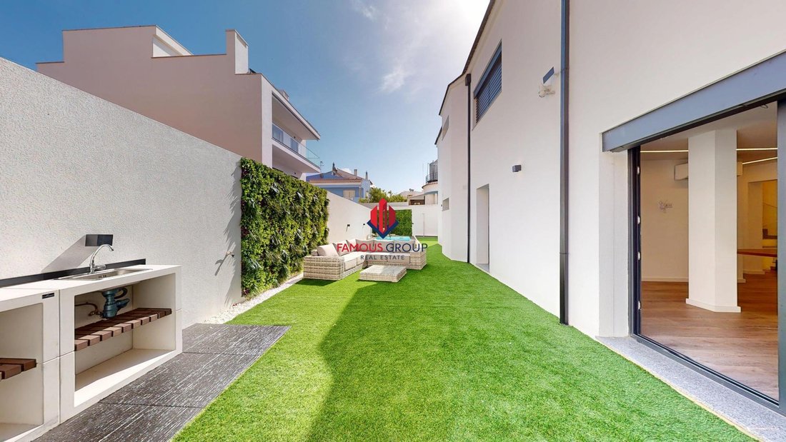 Portimao, Algarve, Portugal 2 - 18267469