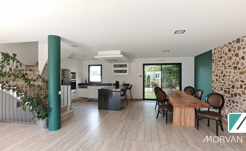 House in Jouars-Pontchartrain, Ile-de-France, France 1
