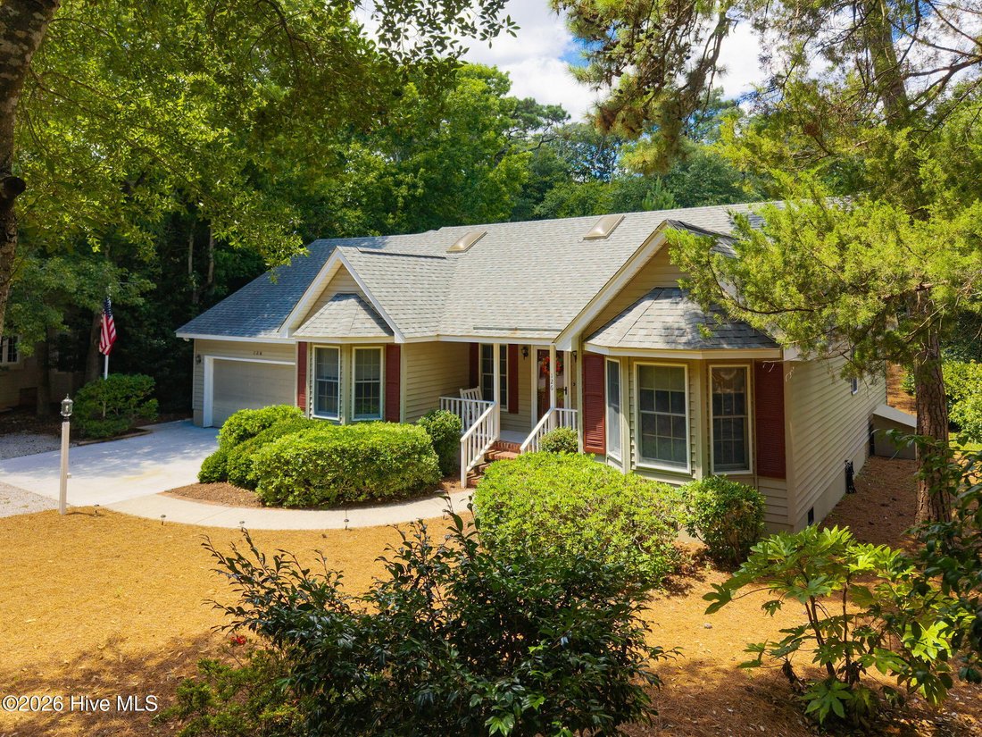 House in Pine Knoll Shores, North Carolina, United States 2 - 18284026