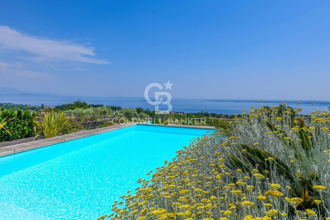 Villa in Hill Zone, Padenghe sul Garda, Lombardy 4 - 18287622