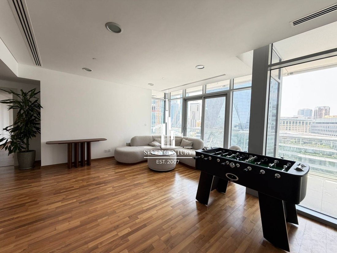 Apartment in Zabeel, Dubai, United Arab Emirates 1 - 18280693