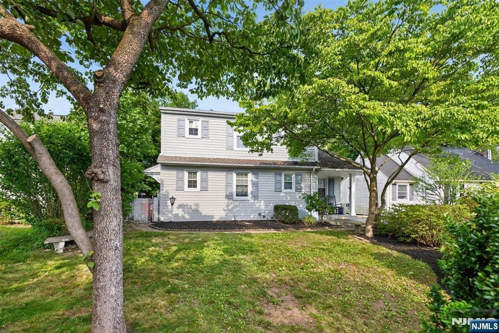 House in Dumont, New Jersey, United States 1 - 18272109