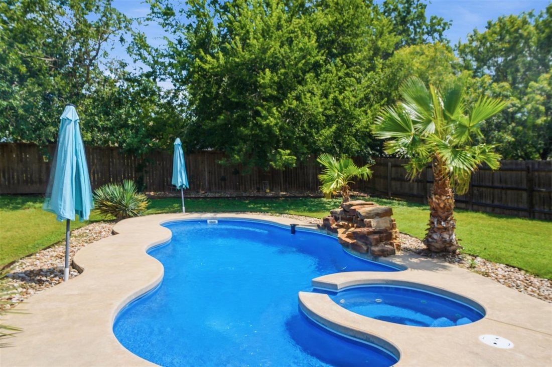 House in Bastrop, Texas, United States 2 - 18288409