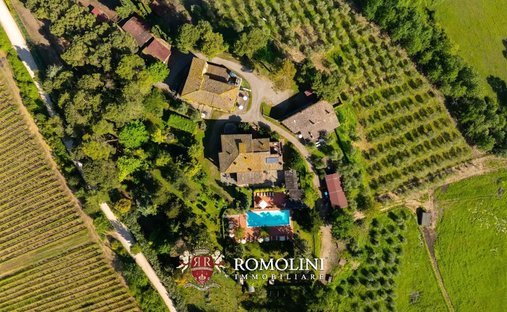 Farm Ranch in Historic Center, Siena, Tuscany 1