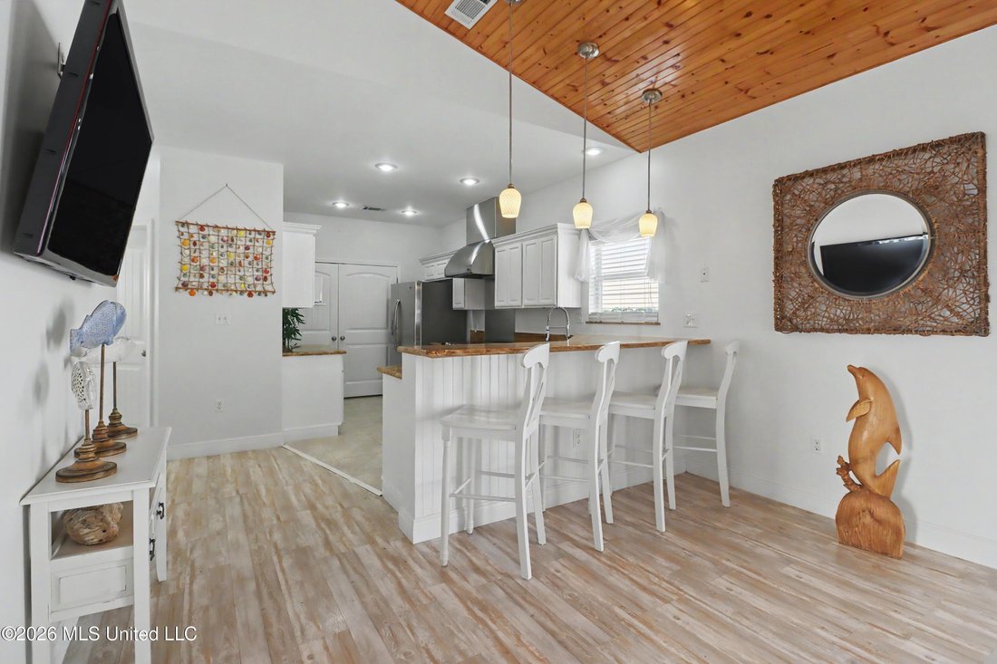 House in Biloxi, Mississippi, United States 5 - 18289049