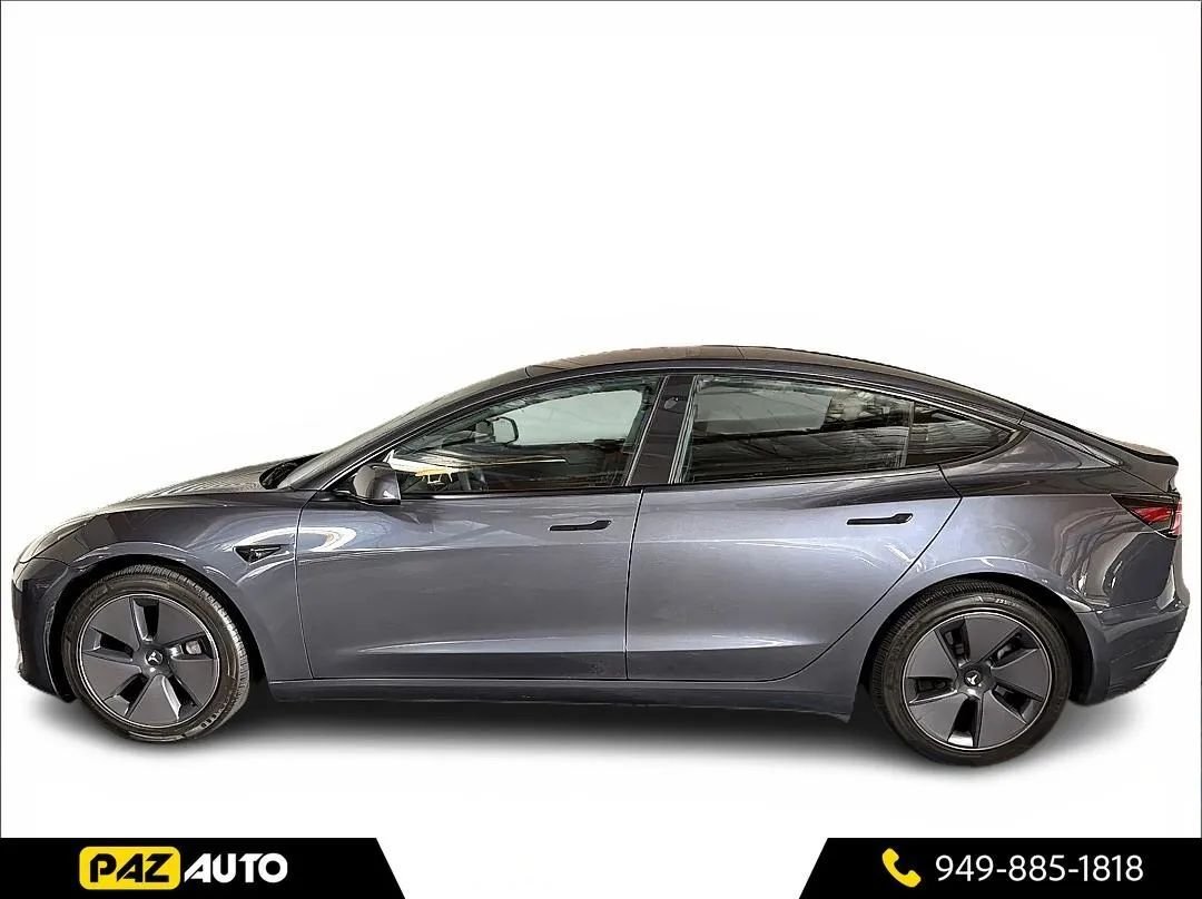 Sedan in Laguna Hills, CA, United States 2 - 18292784