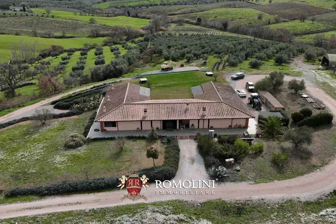 Farm Ranch in Historic Center, Orbetello, Tuscany 2 - 16266370