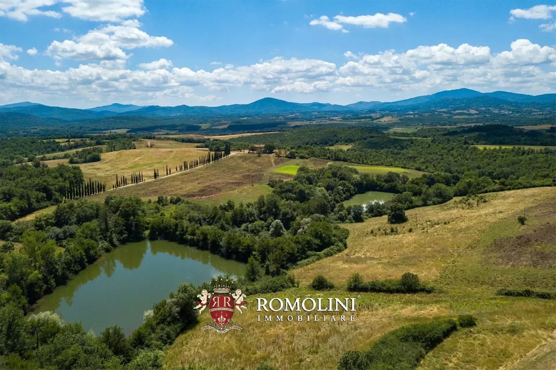 Estate in Chiusdino, Tuscany, Italy 1 - 15737775