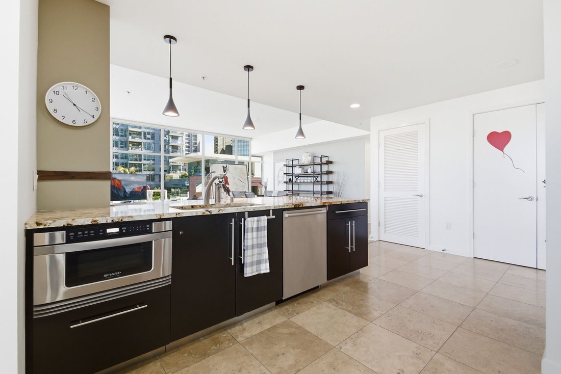 Condo in San Diego, California, United States 4 - 18290116
