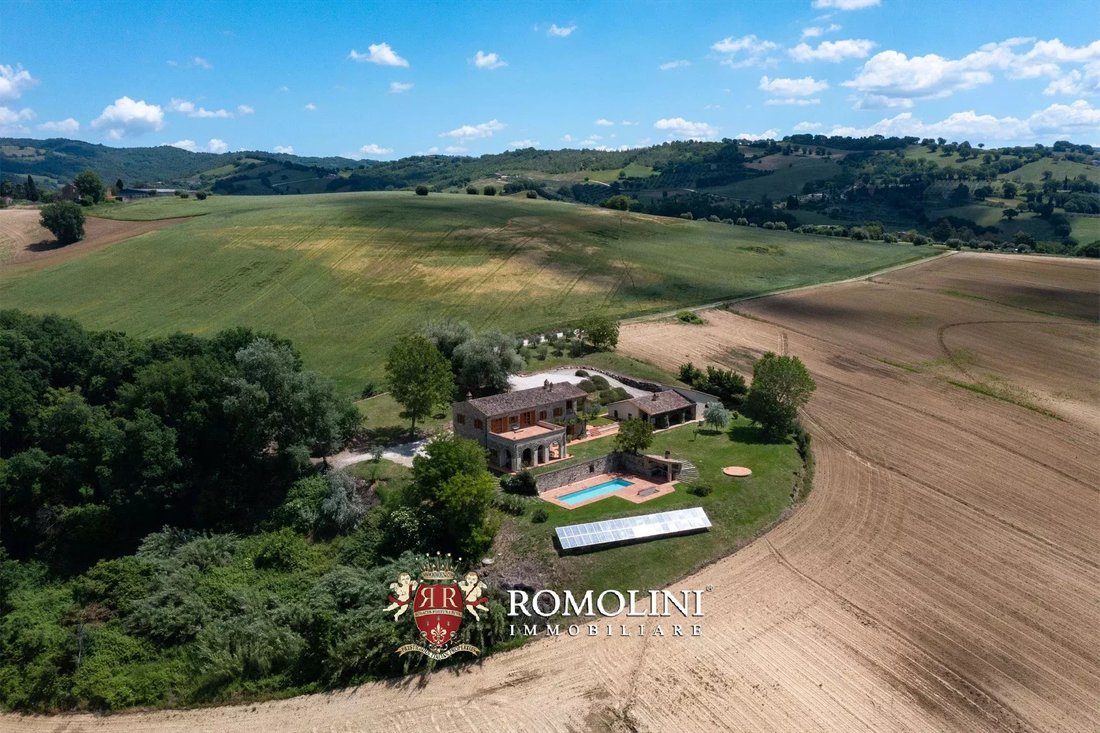 Villa in Historic Center, Perugia, Italy 3 - 18103377
