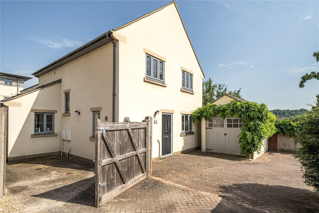 House in Yeovil, England 1 - 18295587