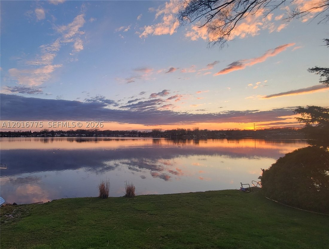 House in Orchard Lake Village, Michigan, United States 1 - 18007987