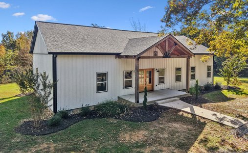 House in Lyles, Tennessee, United States 1