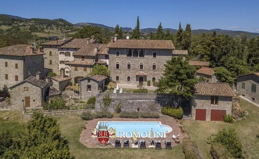 Villa in Caprese Michelangelo, Tuscany, Italy 1