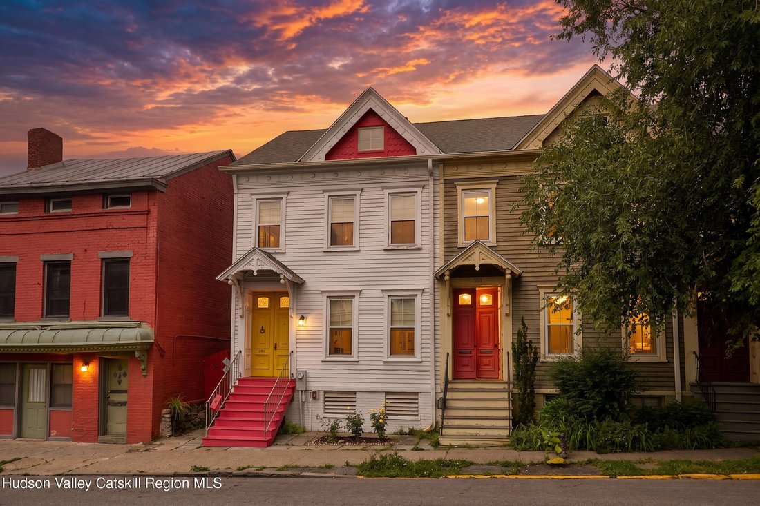 Townhouse in Hudson, New York, United States 2 - 18294822