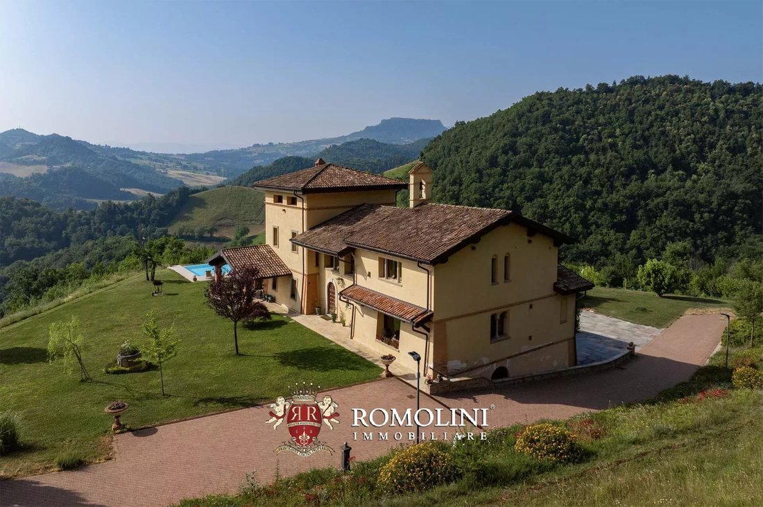 Villa in Canossa, Emilia-Romagna, Italy 4 - 15927885