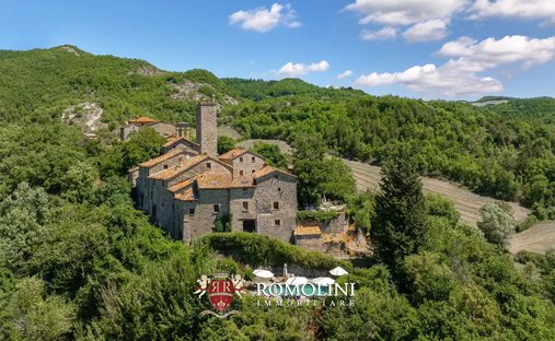 Castello a Mercatello sul Metauro, Marche, Italia 1