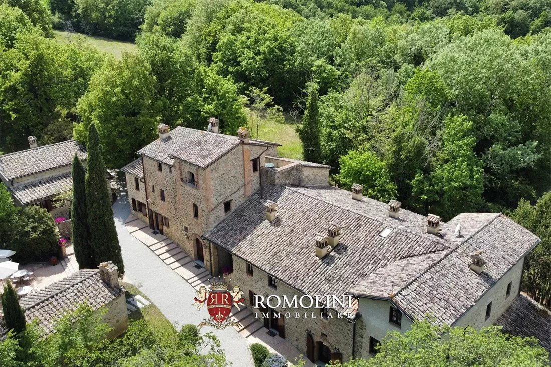 Estate in Umbertide, Umbria, Italy 2 - 16964571