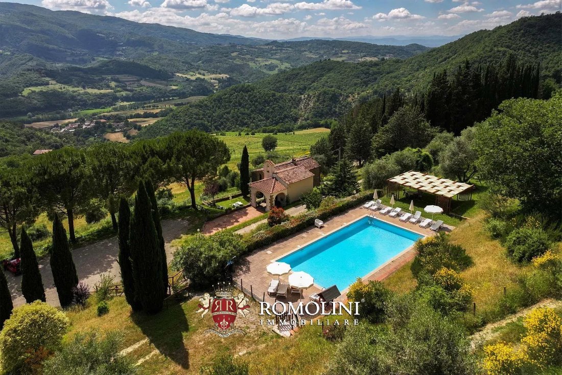 Estate in Dicomano, Tuscany, Italy 2 - 16474607