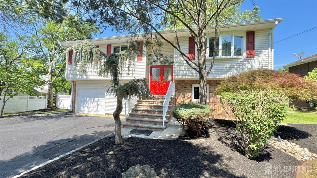 House in Metuchen, New Jersey, United States 1 - 18290075