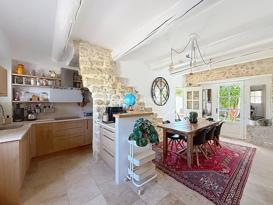 Villa in Taillades, Provence-Alpes-Côte d'Azur, France 4 - 18282893