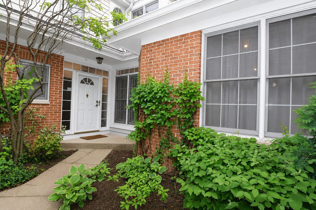 Townhouse in Glen Ellyn, Illinois, United States 2 - 18288577